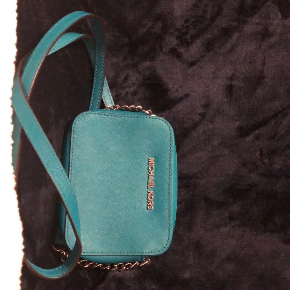 Michael kors crossbody